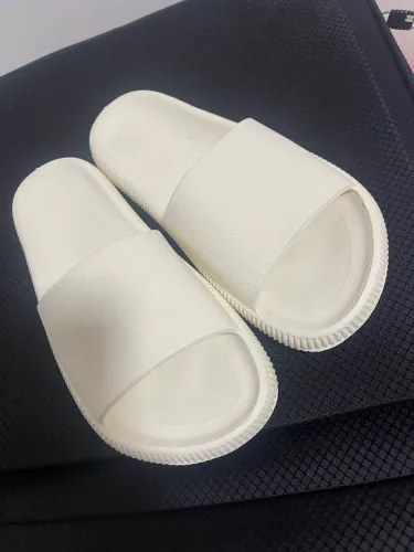 chinelo nuvem