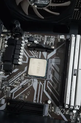 Kit AM4 5600+B450+24gb 3200 3x8gb