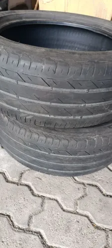 Pneus Bridgestone Turanza 215 50 R17