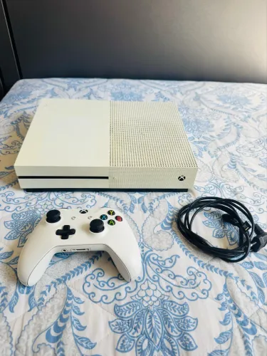 Xbox One S com Controle Original