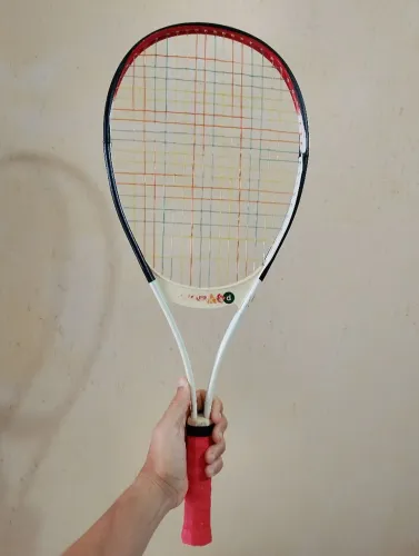 Raquete Mercur Kid 25 polegadas (um clássico)