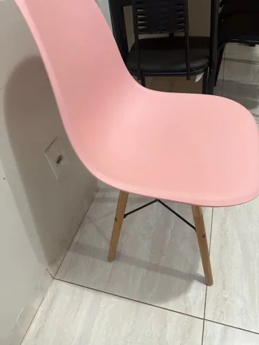 Cadeira Eiffel Rosa 