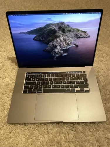 Macbook pro touchbar 2017 i7 16gb 512 ssd novinho
