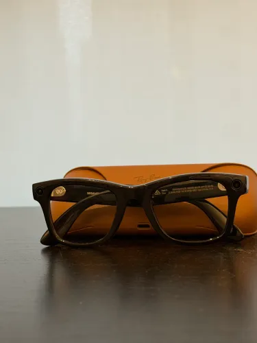 Ray-Ban Meta Smart Glasses Gen 1 - Semi Novo - Pouquíssimo Uso