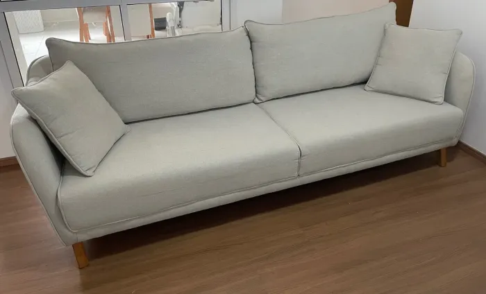 Sofá Fixo Doha 2,42m - 3 lugares - Apenas 1 ano de uso