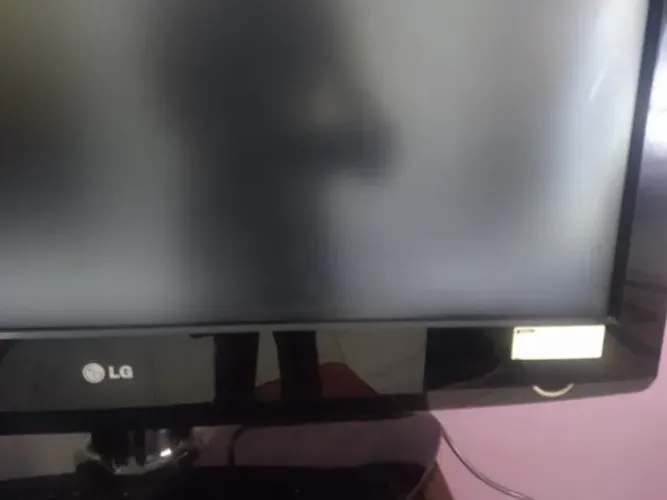 TV LG 37" com Defeito