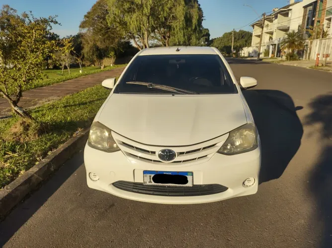 Toyota Etios XS Sedan 1.5 Flex 16V 4P Mec. 2016