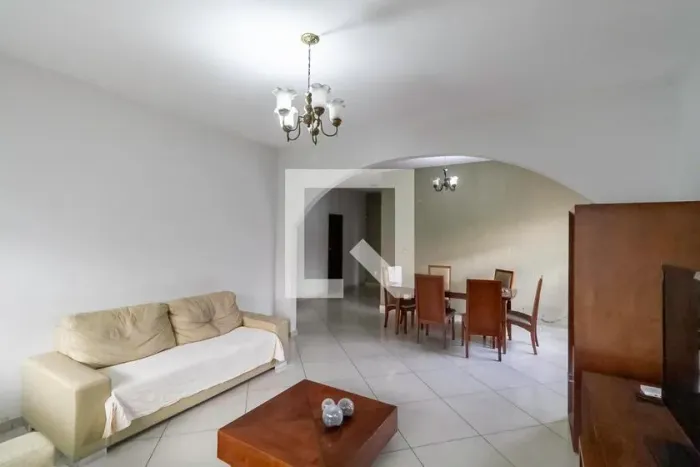 Casa à Venda - Parque Recreio, 3 Quartos, 360 m2