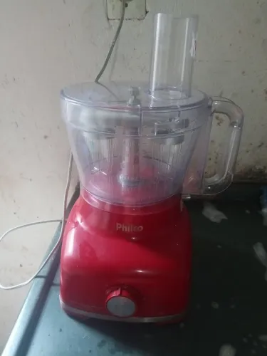Multifunções: batedeira, multiprocessador, liquidificador, expremedor