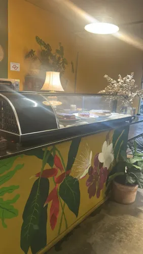 Vitrine refrigerada (220) 1.87 por 30 de altura, funcionando perfeitamente