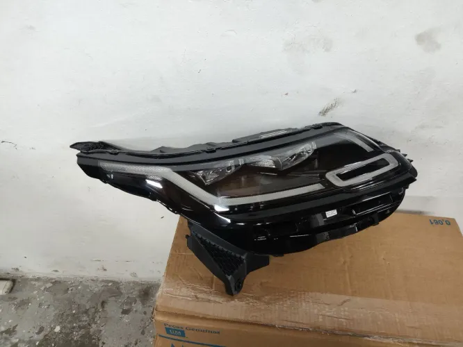 FAROL range Rover velar lado direito 