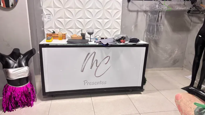 VENDO MÓVEL INOX COM TAMPÃO DE VIDRO 