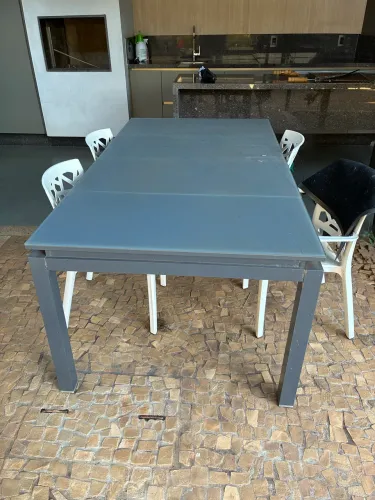 Mesa de Jardim Extensível Alumínio Premium e Vidro Temperado - Impecável