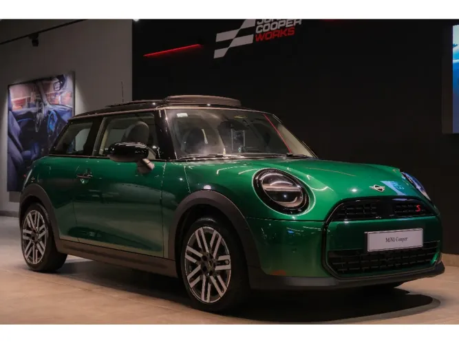 Mini Cooper 2.0 16V Twinpower Gasolina S 4P Steptronic 2026