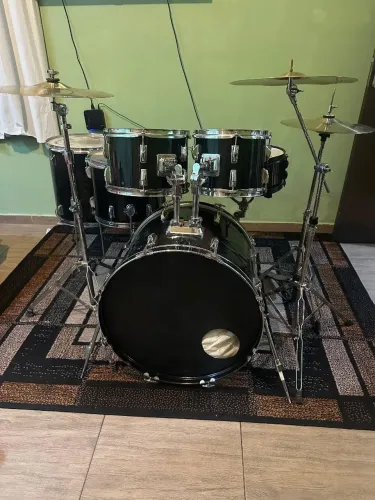Bateria Acústica Premium com Pratos Completa