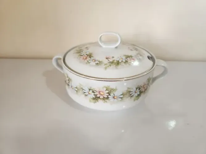 sopeira porcelana schidt floral com friso ouro