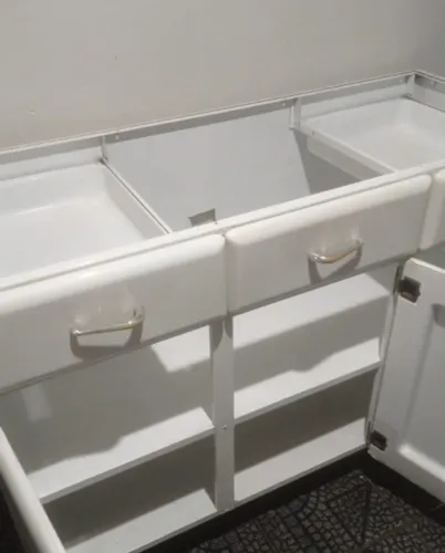 Balcão de aço para pia