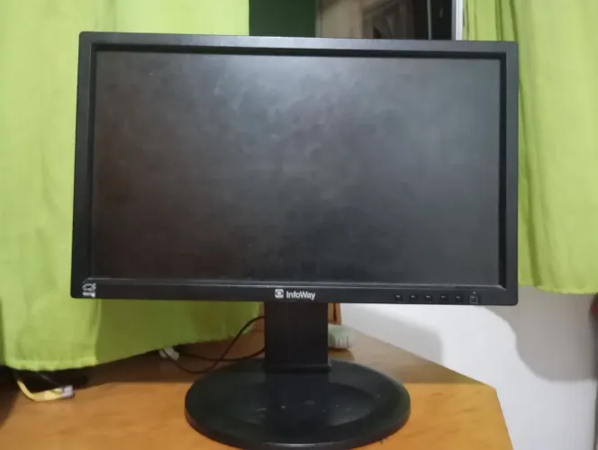 Monitor infoWay 19 Polegadas 75 hz  LCD Widescreem VGA/DVI