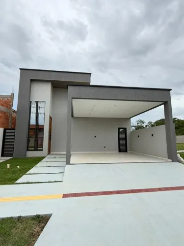 Casa a venda no Condomínio Real Park