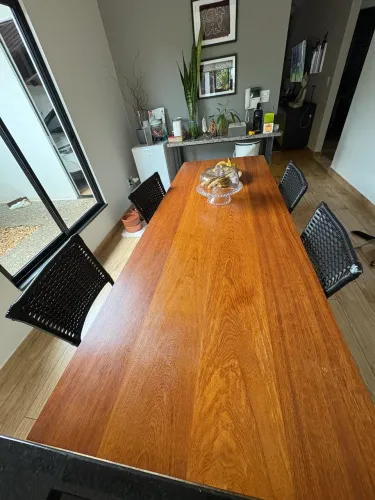 Mesa madeira maciça