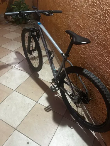 Bicicleta Sense React Pro 2025 - Excelente oportunidade