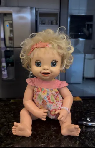 Boneca baby Alive hora do troninho