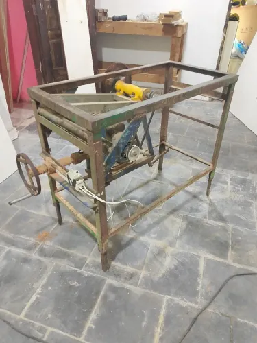 Base com motor e eixo pra marcenaria ou carpintaria! 