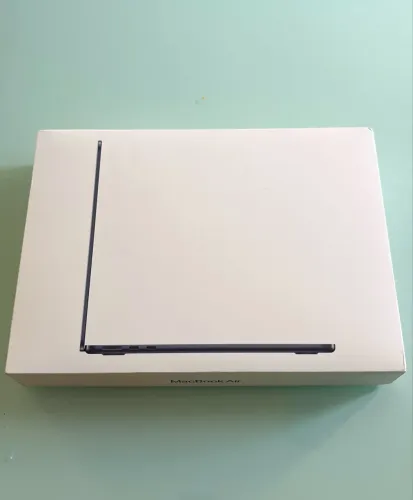 MacBook Air M2 2022 - 8GB RAM | 256GB SSD |