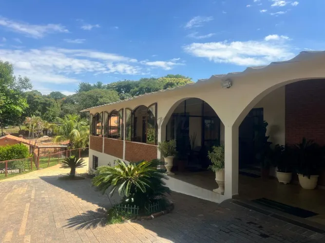 Chácara 2.000m² em Valinhos  Chácaras São Bento com área de lazer, piscina, 5 quartos