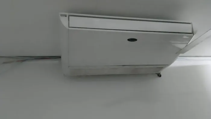 Ar condicionado Springer Carrier de 36.000 BTUs, modelo 42ZQVB36C5 / 38CCVB36515MC