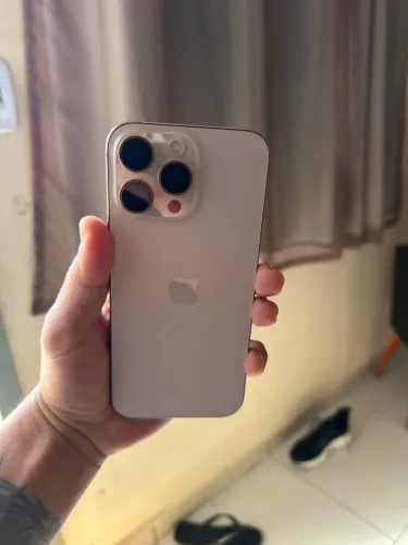 iPhone 16 PRO MAX vendo ou troco por celular inferior com volta