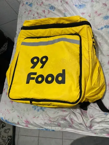 Bege,nunca usada no precinho 50 reais
