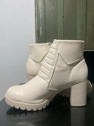 Bota off white Mississipi 