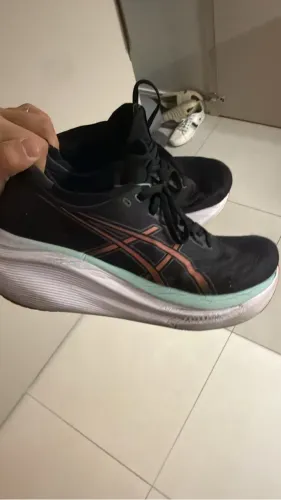 Tênis de corrida S27 Nimbus 