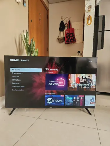 SMART TV SEMP 50" - 2 anos de uso. Perfeito estado. Acessórios originais.