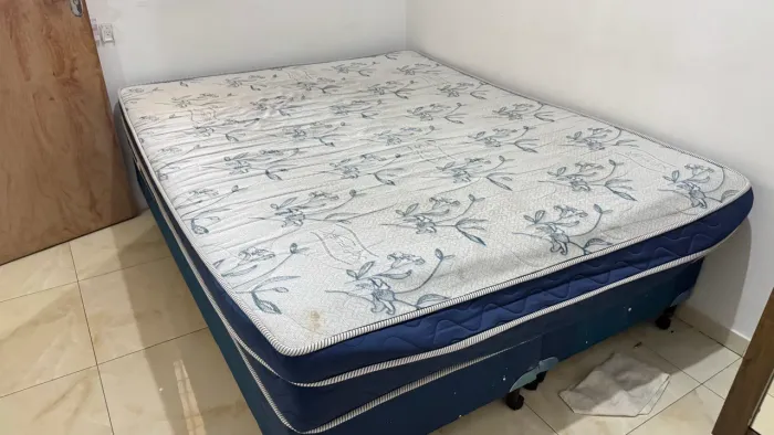 Cama com box
