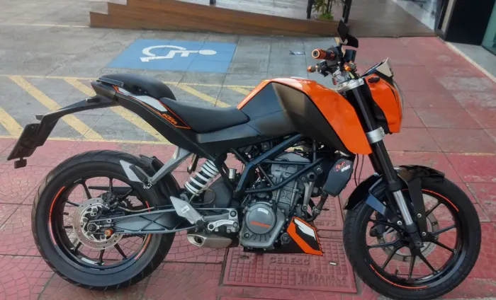 KTM Duke 200