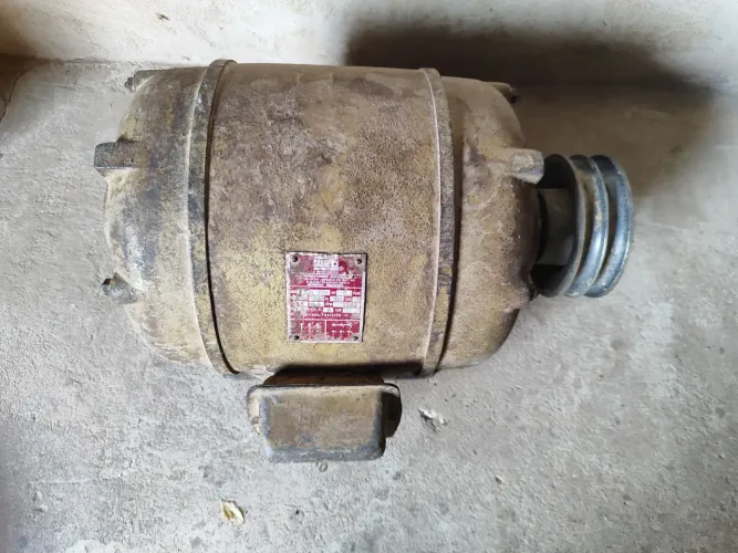 Motores elétricos trifásico .