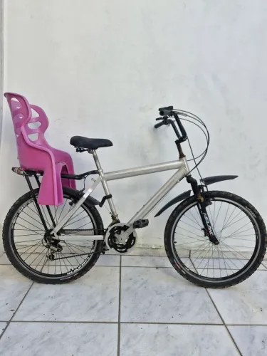 BICICLETA ARO 26 COM CADEIRINHA