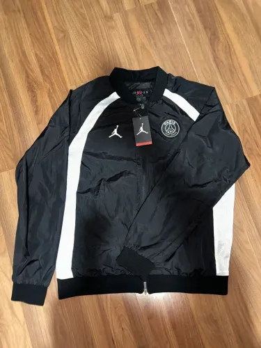 jaqueta corta-vento jordan x psg preta xxl