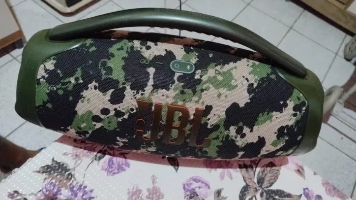 Vendo JBL boombox 3