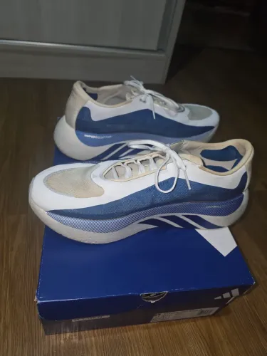 Tenis Adidas!