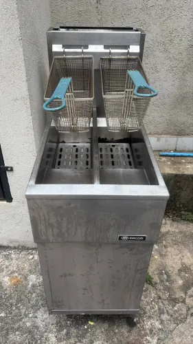 Fritadeira a gás Macon