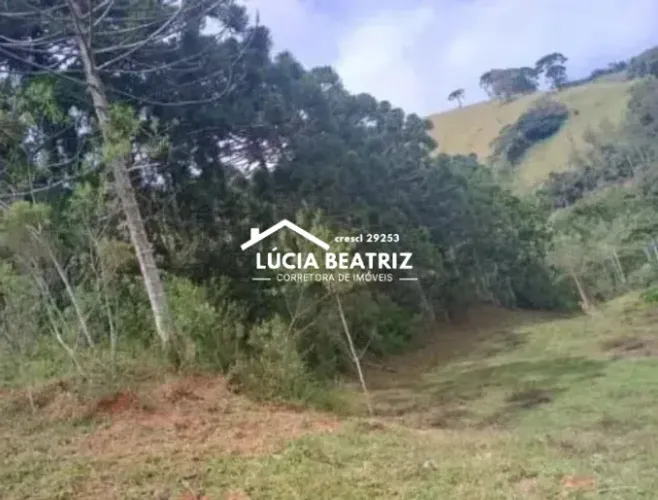 Ótima Chácara de 28000m², em Marmelópolis, Sul de Minas Gerais