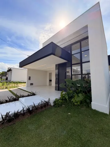 Condomínio Ecoville 2 - Casa Térrea de 3/4 com 2 suítes de 120 m², 2 vagas por 569.999,00