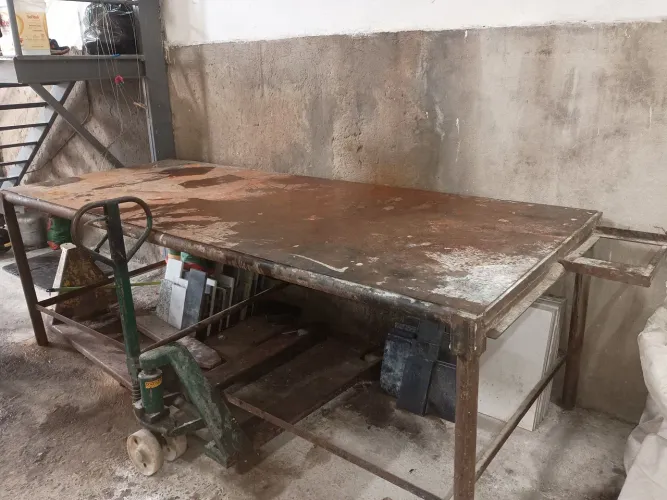 Mesa oficina ferro reforçada 3 metros por 1,20 mt