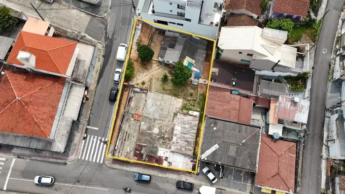 Terreno de Esquina Residencial/Comercial com 814,24m2 na Rua Heitor Blum - Estreito - Flor