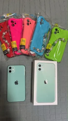 iPhone 11 + capas de brinde