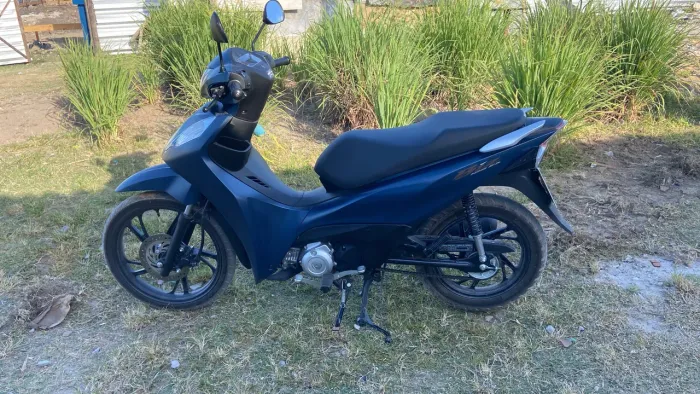 Moto BIZ 125