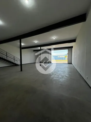 Galpão para locação - 485m² - Jardim Ipanema - Uberlândia/MG